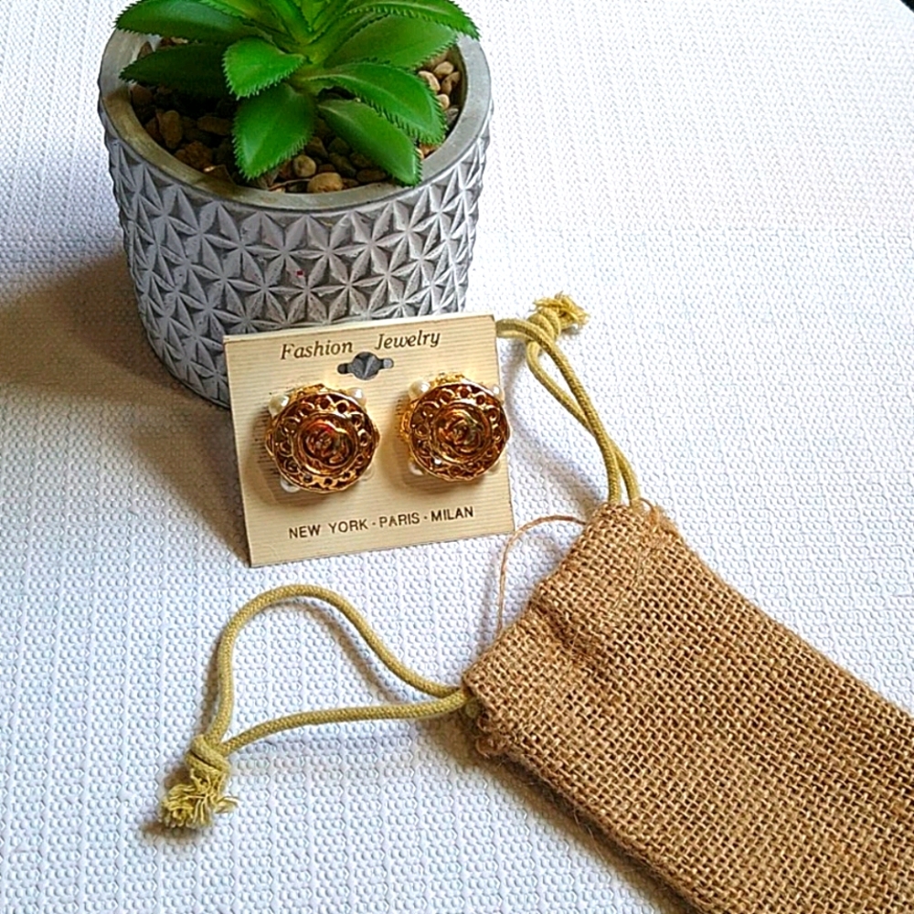 Golden earrings!